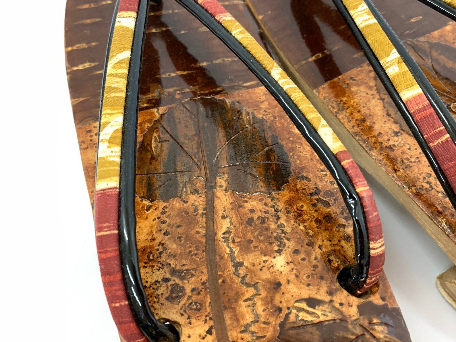 wooden zori