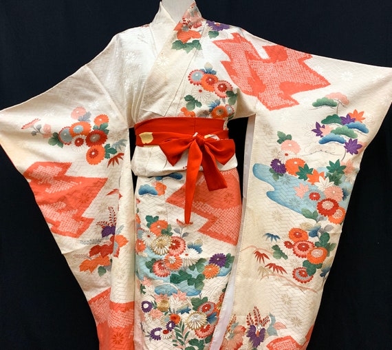 Japanese FURISODE Kimono/ Silk Kimono/ Vintage Lon