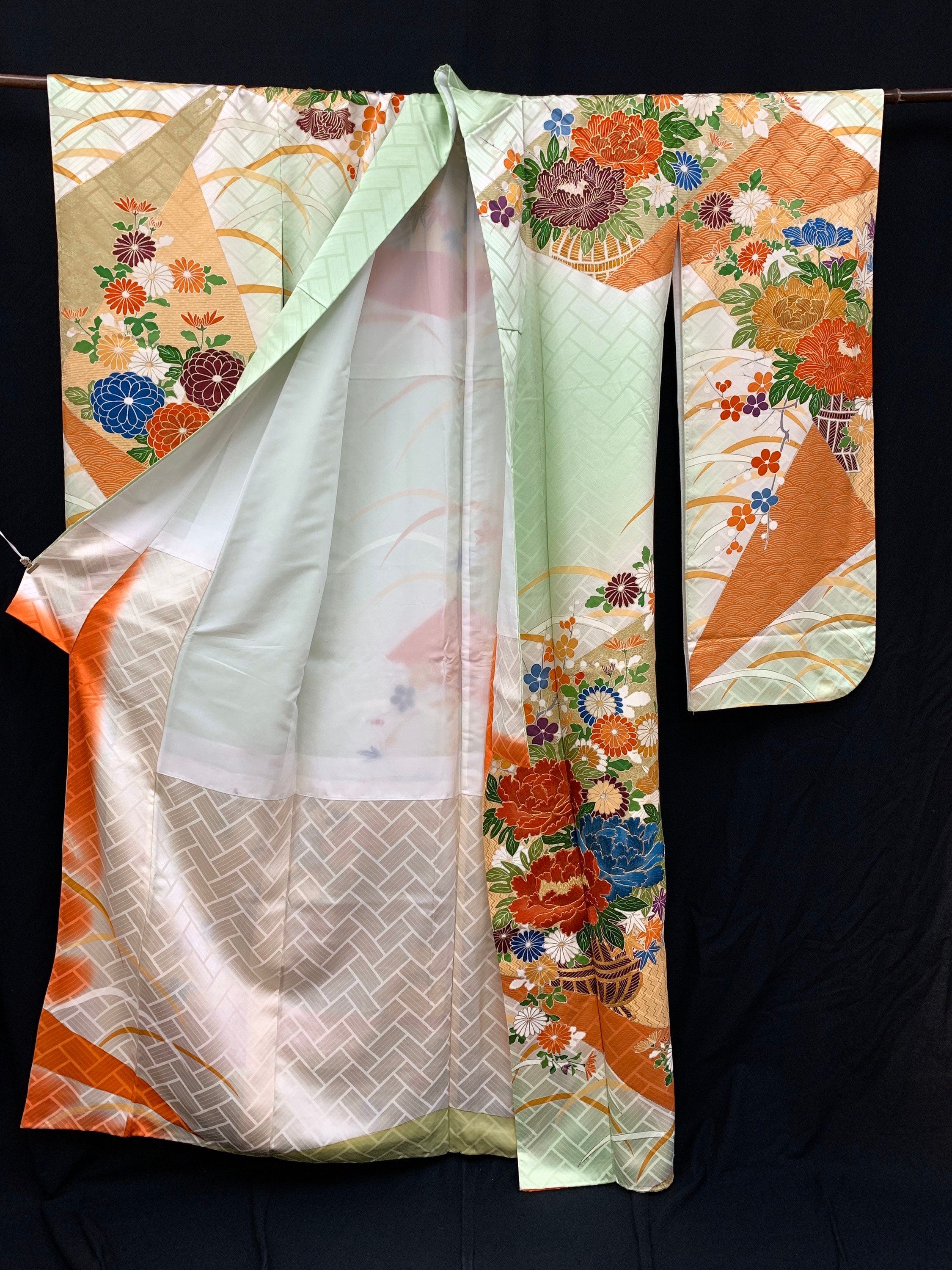 Japanese FURISODE Kimono/ Silk Kimono/ Uchikake/ Long Kimono | Etsy