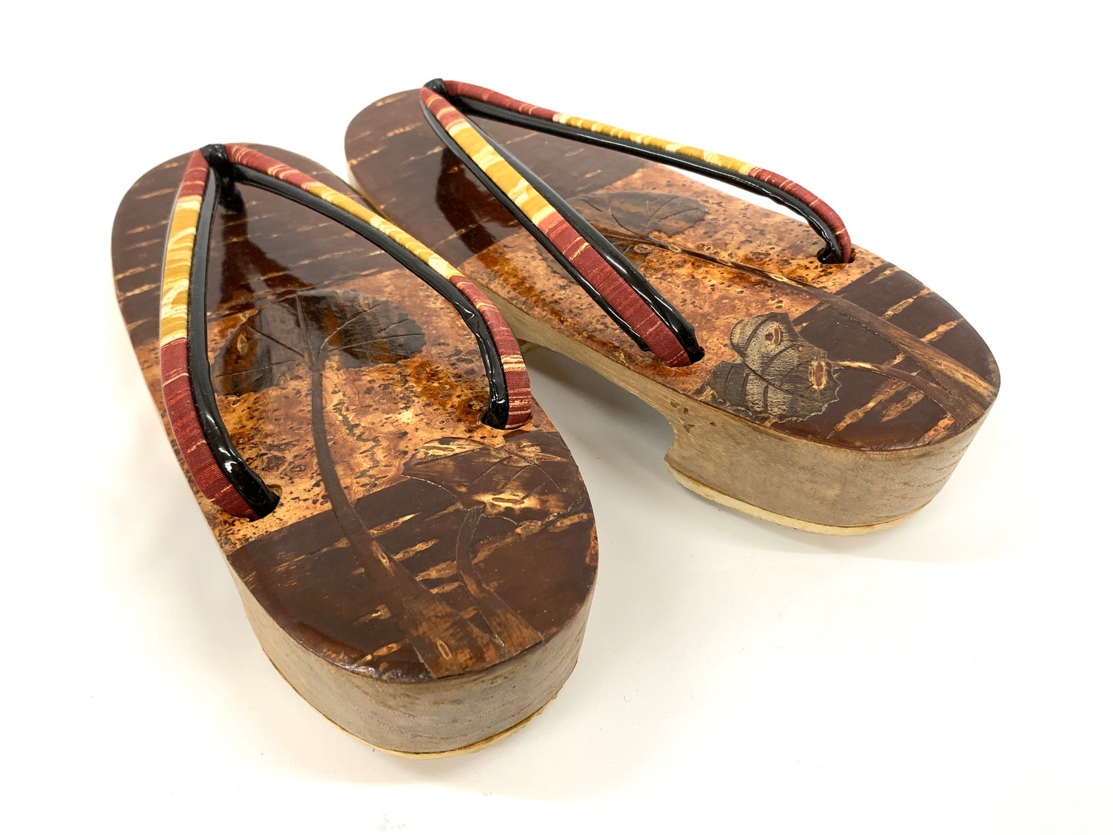 wooden zori