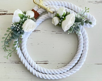 Rope leash with flowers for wedding, wedding dog leash, gift for wedding couple, dog lovers gift, wedding leash