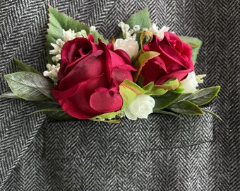 Red rose Baby’s breath Pocket Boutonniere, Customizable Groom Boutonnière, Pocket Groomsmen flowers, Wedding flower decor, pocket boutineer