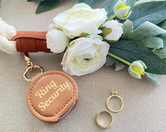 Dog ring bearer clip on box, ring box, proposal ring box, engagement ring box, dog proposal collar