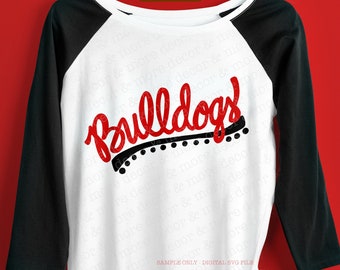 Script Bulldogs SVG File, Bulldogs Spirit Shirt SVG, School Mascotte SVG Bulldogs, Bulldogs Sports Team Svg File, Team Svg Files voor Cricut