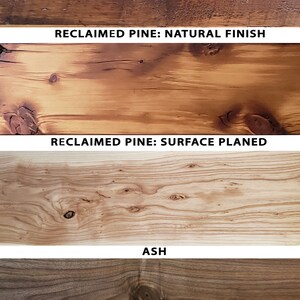 Puede incluir: Primer plano de cuatro muestras de madera diferentes: pino recuperado con acabado natural, pino recuperado con superficie cepillada, fresno y nogal negro.