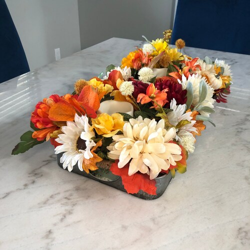 Farmhouse floral table centerpiece shops / wedding decor /boho chic flowers / flower arrangement