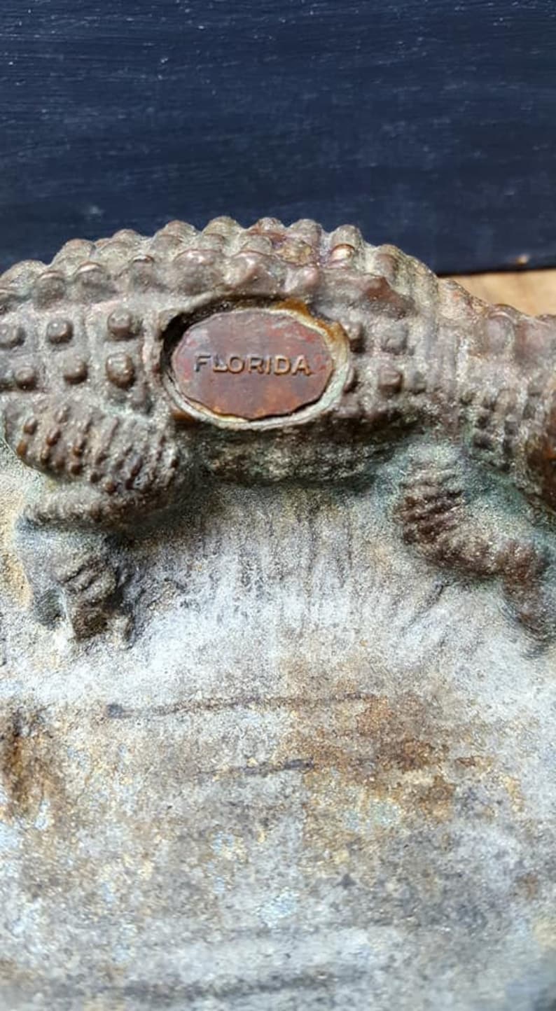 Vintage Florida Souvenir Spelter Alligator Ashtray