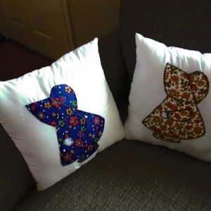 Set of 2 Sunbonnet Sue pillows