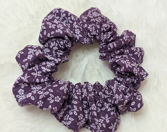 Lilac Flowers on Reddish Purple Background Scrunchie - Hair Accessory