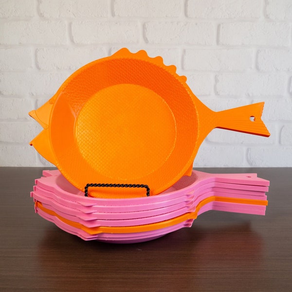 Vintage MCM Fish Paper Plate Holders by Regaline USA - Set of Eight