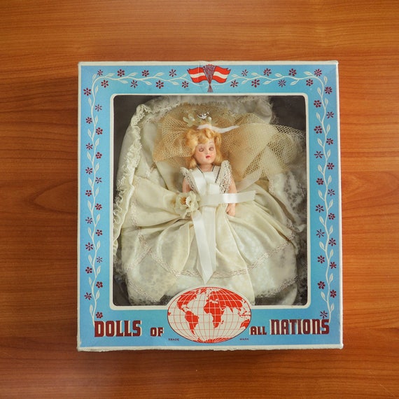 dolls of all nations collection