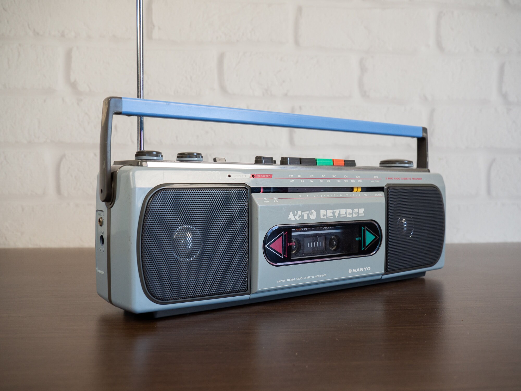Occasion, a reviser ( K7 HS ) : RARE Poste radio vintage Boombox SANYO MW211LU