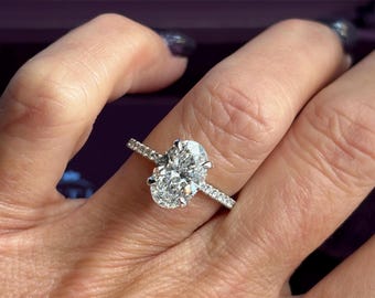 3 Karat ovaler Diamant Verlobungsring: 14k Weißgold Pave Hidden Halo