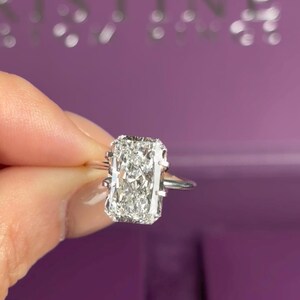 Diamante sintetico Radiant da 6,19 carati, purezza FVVS2, certificato IGI. immagine 8