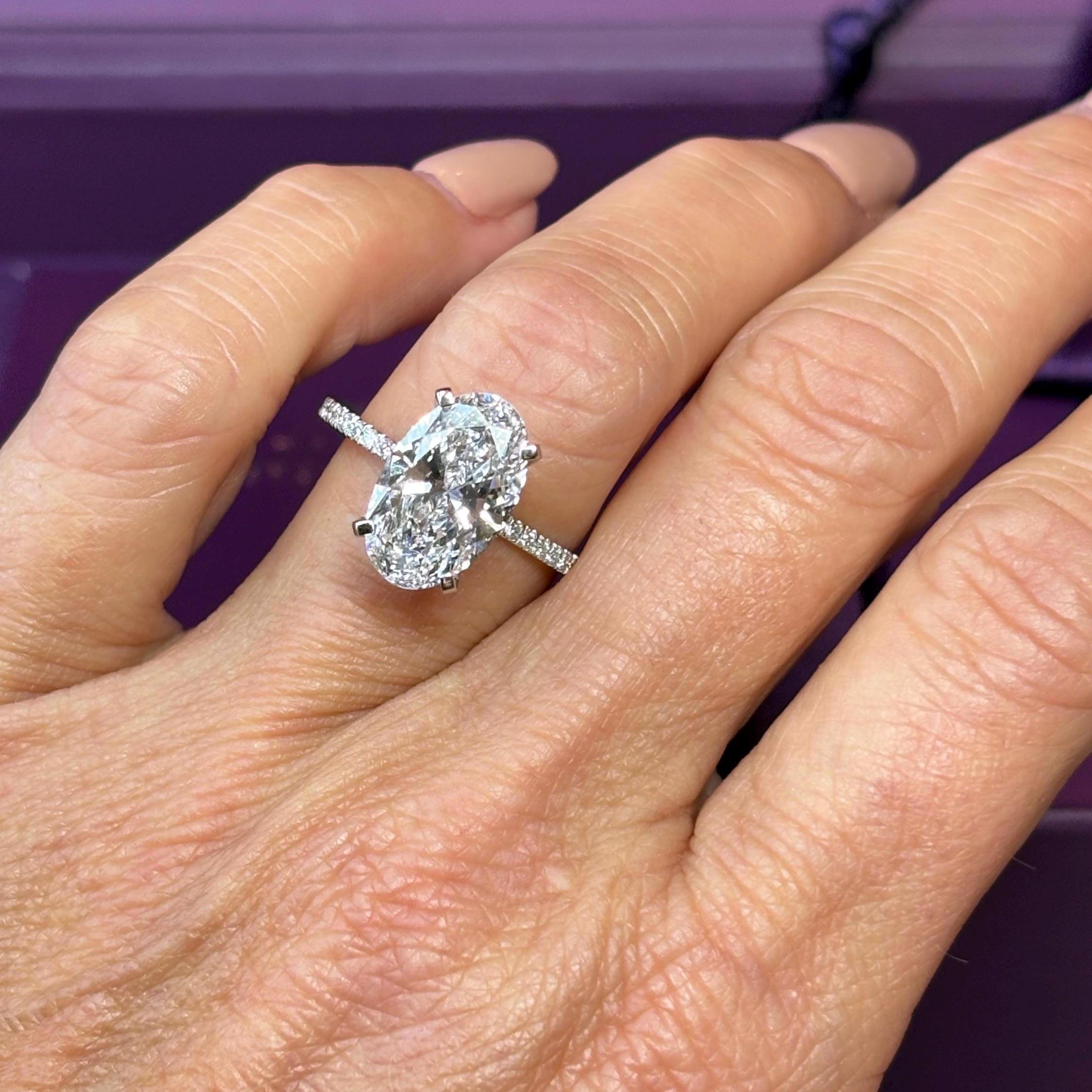 Anillo Moissanita 1 Quilate HALUKAKAH Anillo Moissanite D Color 5.0 Ct Lujo,Diamante Cultivado En Laboratorio De 5 Quilates Con Certificado,Plata De Ley Chapado En Anillo Cruz Ajustable Certificado