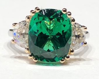 5.50 carat Elongated Cushion Cut Green Emerald Three Stone Ring, Statement Anniversary Rings ,Pristine Custom Rings,Ethically Sourced