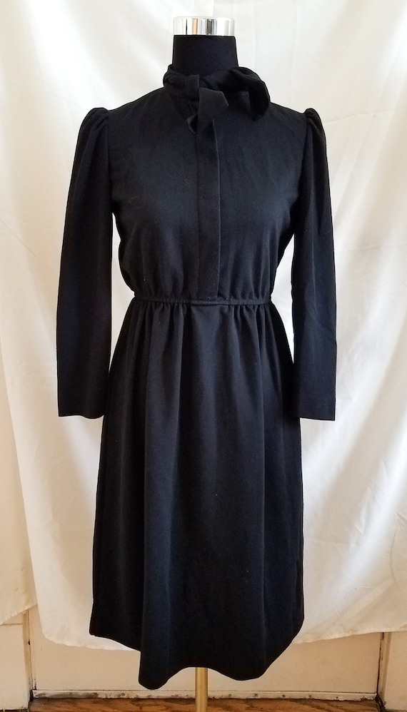 Chic Vintage  1980s Black Jersey Dress