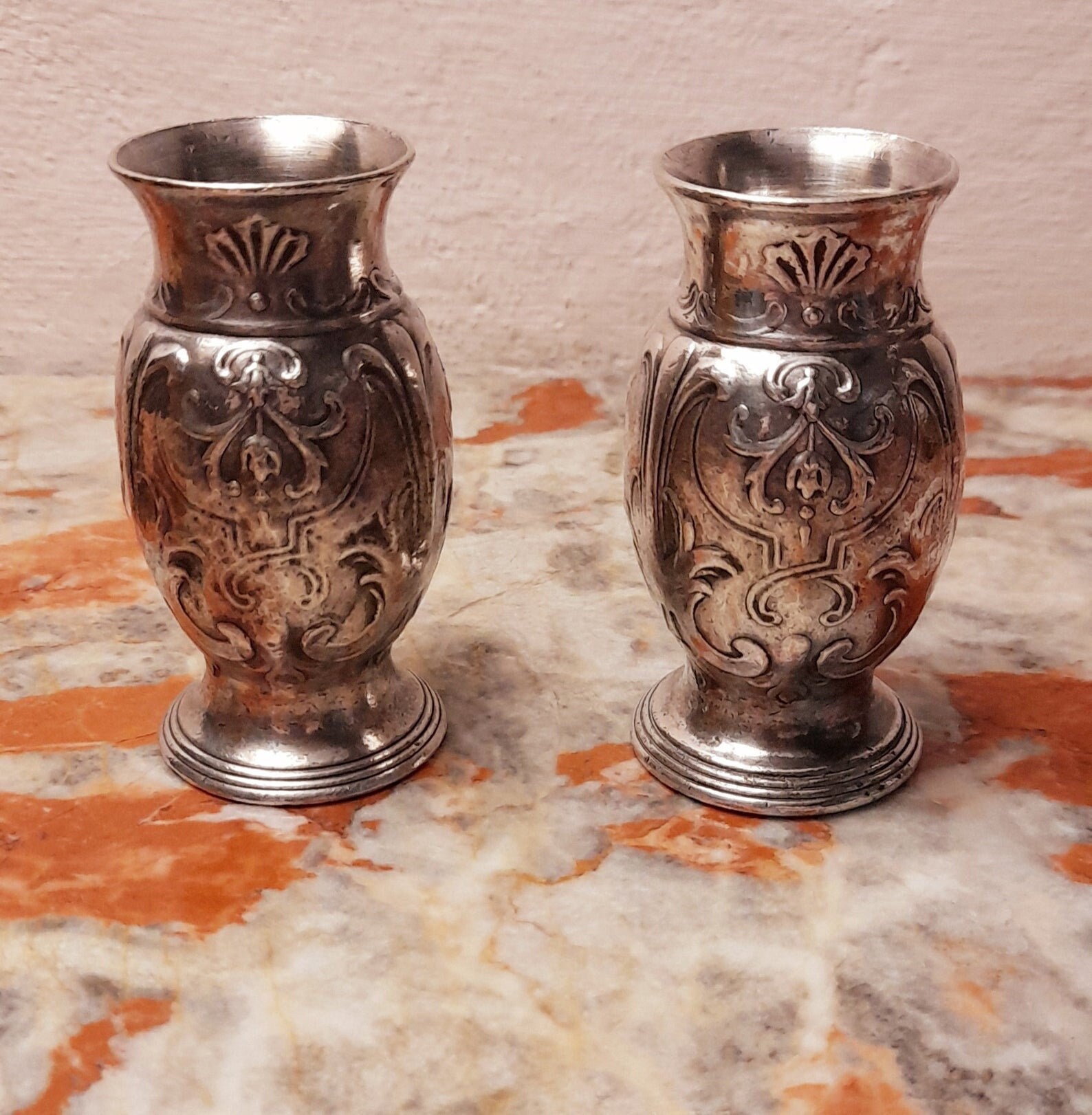 Vases d'argent Christofle. Années 1800. Paire d'français Art Nouveau Christofle Antique. Français Dé