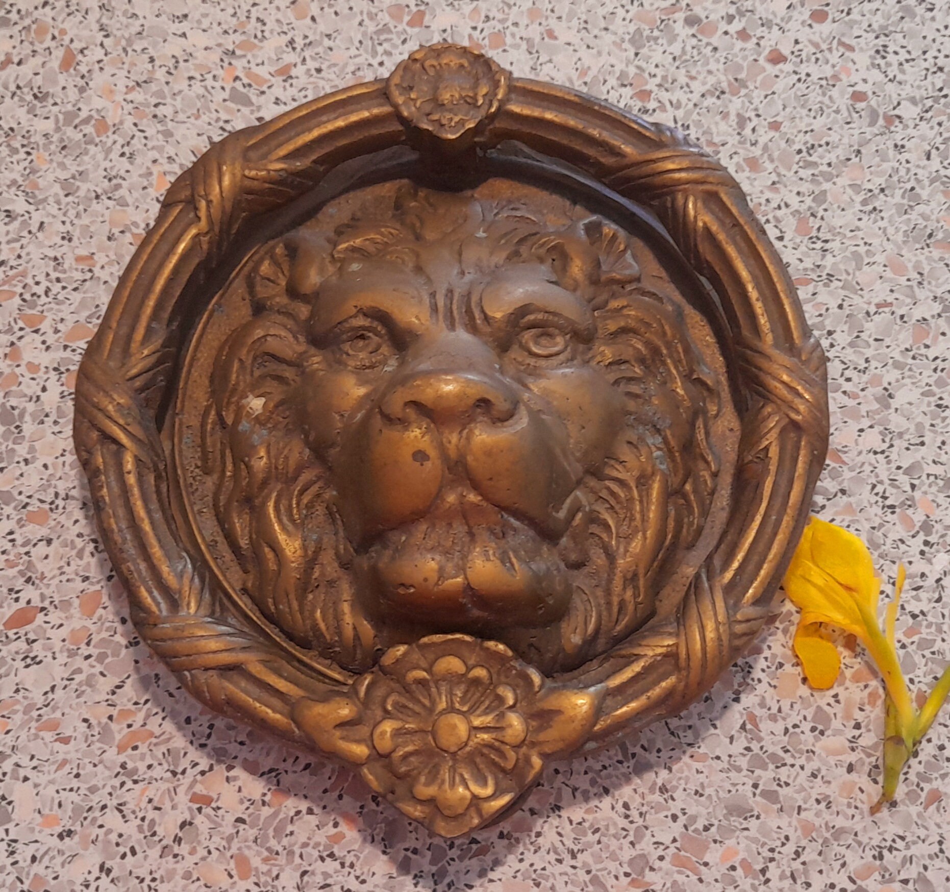 Énorme Heurtoir de Porte Lion. Big Antique Français Bronze Lions Head Doorknocker. Années 1800. Déco