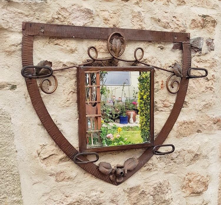 Miroir Rose Art Déco Français Antique avec Porte-Manteau/Chapeau. 1930's. Vintage Arts & Crafts Meta