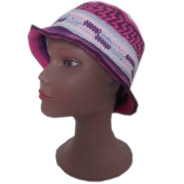 Chapeau femme été crocheté,chapeau de style wayuu,chapeau cloche crochet blanc fuchsia,chapeau mode hippie chic,chapeau tendance pour l'été