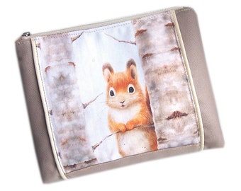 Makeup bag for squirrel lovers - Waterproof fabric, multi-purpose bag, superior quality