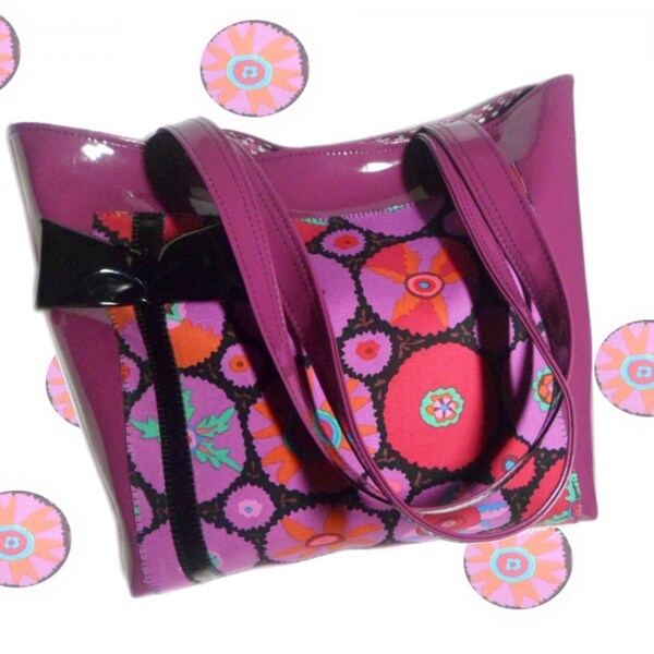 Sac cabas, style hippie chic, motif flower power, vernis noir et fuschia, vegan coton et simili cuir, cadeau femme original, de qualité