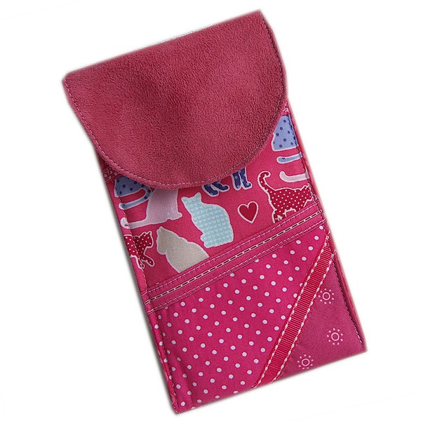 Housse téléphone chats rose fuchsia, étui téléphone patchwork rose fuchsia, étui portable chats coeurs et fleurs,cadeau rose femme ou fille