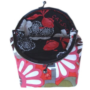 Kokeshi Japanese fabric makeup case,metal clasp makeup case,kokeshi makeup bag,versatile bag case image 3