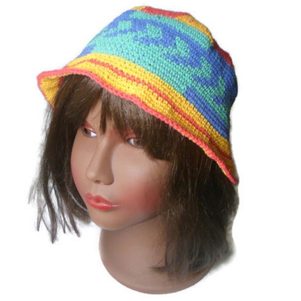 Chapeau été,chapeau crochet,chapeau femme,chapeau coloré,chapeau cloche,chapeau coton,chapeau ethnique wayuu,hippie chic,chapeau arc en ciel