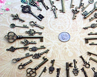 Replica Old Keys Silver & Brass Steampunk Skeleton Charms Jewelry Gothic Wedding Beads Pendant Decoration Collection Vintage Antique Craft