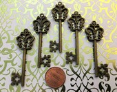 Replica Brass Keys to Freedom Baroque Jewelry Large Heart Big New Skeleton Key Charms Steampunk Wedding Escort Beads Pendant Vintage Antique