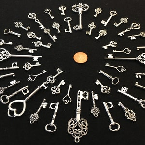 Replica Messing & Zilver Skelet Sleutels Aan Haar Hart Vintage Antieke Charmes Sieraden Steampunk Bruiloft Kraal Hanger Nieuwjaarskaart Gift Craft zz