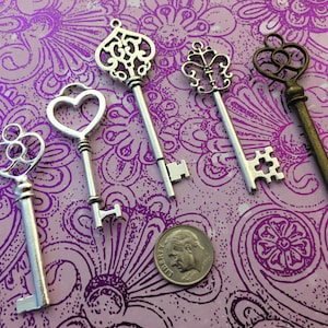 10 Réplicas Novo Grande Grande Chaves de Esqueleto Charms Steampunk Casamento Filigrana Patina Cartões Mestre Contas Pingente Estanho Metal Zinco Vintage Antigo