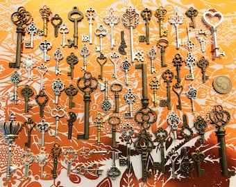 68 Bulk Lot Skeleton Keys Vintage Antique Look Replica Charms Jewelry Steampunk Wedding Bead Supplies Pendant  Collection Reproduction Craft