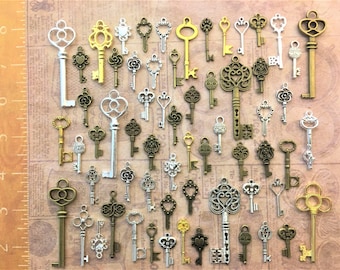 Light Replica Skeleton Keys Vintage Antique Old Charms Jewelry Steampunk Wedding Bead Pewter Iron Brass Pendant Collection Ring Chain Craft