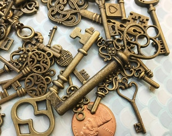 Replica Silver Gold & Brass Keys Peace Steampunk Skeleton Charms Jewelry Gothic Wedding Beads Pendant Craft Reproduction Vintage Antique