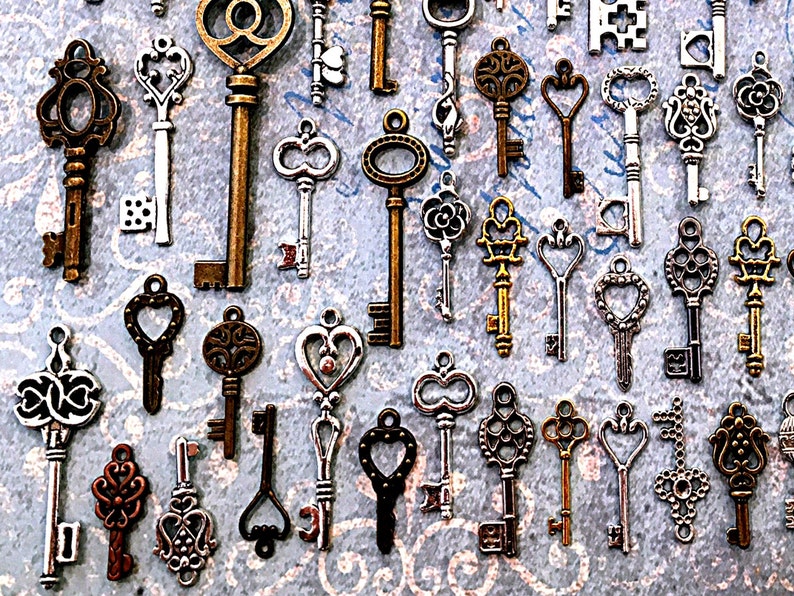 New Bulk Lot Skeleton Keys Vintage Antique Look Replica Charms Jewelry Steampunk Wedding Escort Bead Supplies Pendant Reproduction Craft