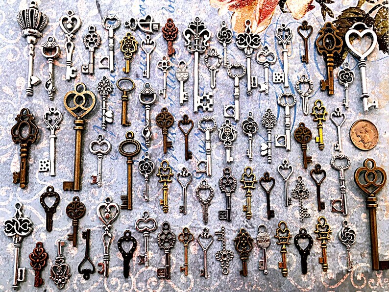 New Bulk Lot Skeleton Keys Vintage Antique Look Replica Charms Jewelry Steampunk Wedding Escort Bead Supplies Pendant Reproduction Craft