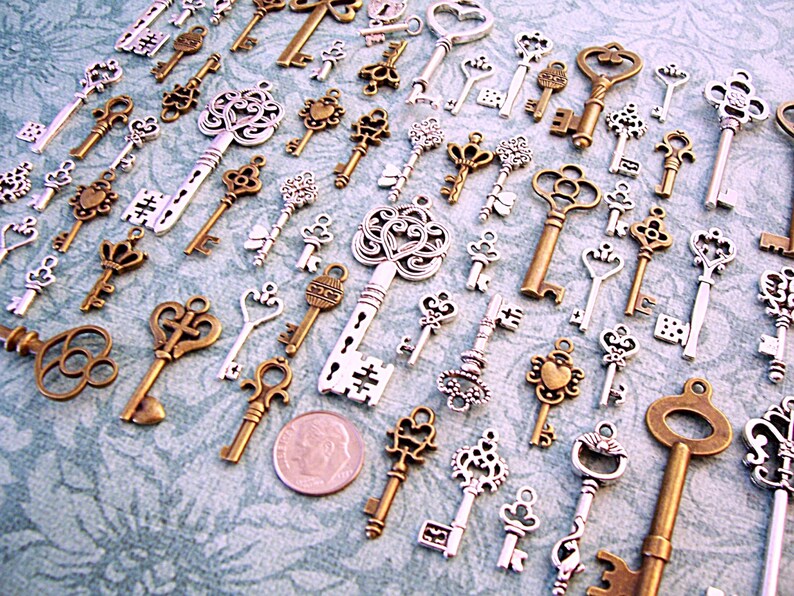 Keys to Spirit Replica Mixed Alloy Barrel Artistry Cast Iron Ornamental Anniversary Wineglass Charms Clock Scrapbook Supplies Wonderland