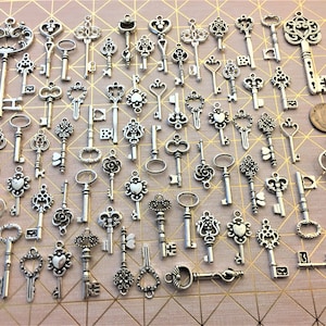 Sweet Brass Gold & Silver Replica Keys Gift for Her Valentines Skeleton Bulk Wind Chimes Steampunk Wedding Bead Pendant Craft Invitation