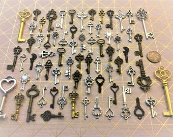 Hermosa réplica de llaves Steampunk esqueleto Vintage encantos joyería lote a granel antiguo colgante de cuentas de boda colección artesanías collar de hardware