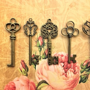 Silver & Brass Gold Replica 2.5” Keys Fancy Skeleton Vintage Wedding Invitation Wholesale Antique Crafts Ornaments Announcements Invitations