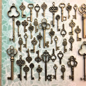 Keys Replica Silver Brass Copper Vintage Skeleton Antique Keys Housewarming Steampunk Keys Charms Jewelry Wedding Beads Supply Pendant Craft