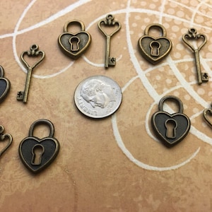 Ornament Brass Lock & Key Pairs New Vintage Antique Look Steampunk Art Brass Bronze Love Hearts Charms Jewelry Gothic Beads Supplies Crafts