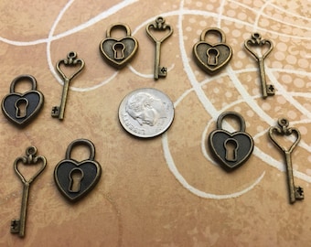 Replica Solid Faux Lock Key Pairs Vintage Antique Look Steampunk Art Brass Bronze Love Hearts Charms Jewelry Gothic Beads Supplies Crafts