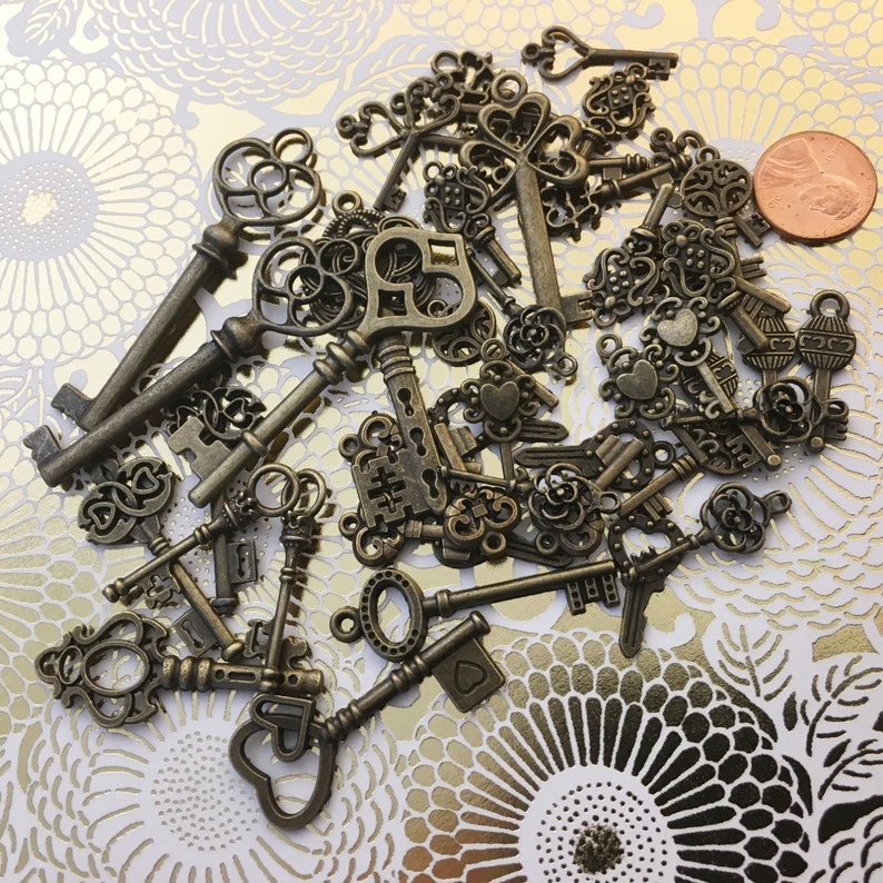 Keys of Summer Replica Mixed Colors Vuctorian Steampunk Skeleton Charms Jewelry Gothic Wedding Bead Pendant Collection Vintage Antique Craft