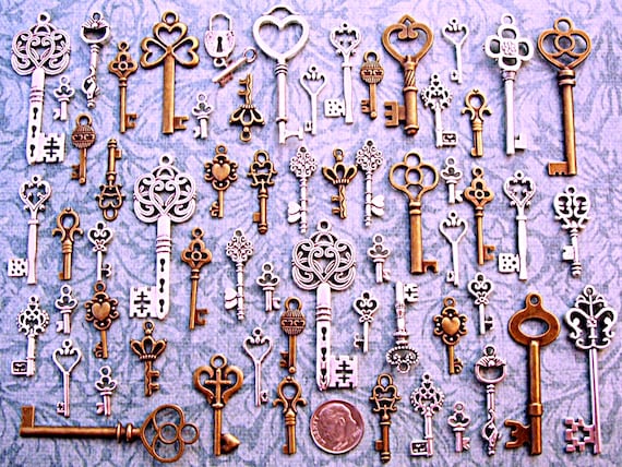 12 Antiqued Silver Tone Skeleton Keys Wedding Vintage Style Pendants Charms Mix