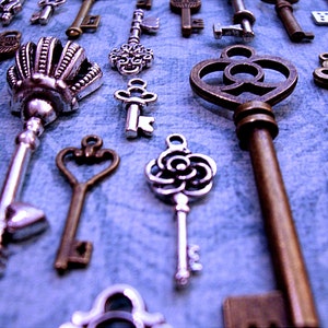 Replica Bulk Old Skeleton Keys Vintage Antique Replica Charms Jewelry Steampunk Wedding Bead Supplies Pendant Collection Reproduction Craft Bild 5