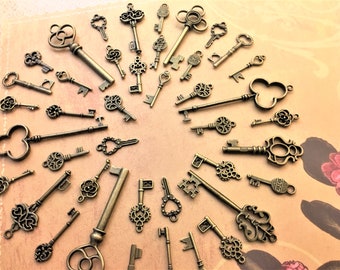 Réplique de clés en argent et laiton vintage domaine nouveau squelette antique cadeau de pendaison de crémaillère Steampunk breloques bijoux mariage perles pendentif artisanat